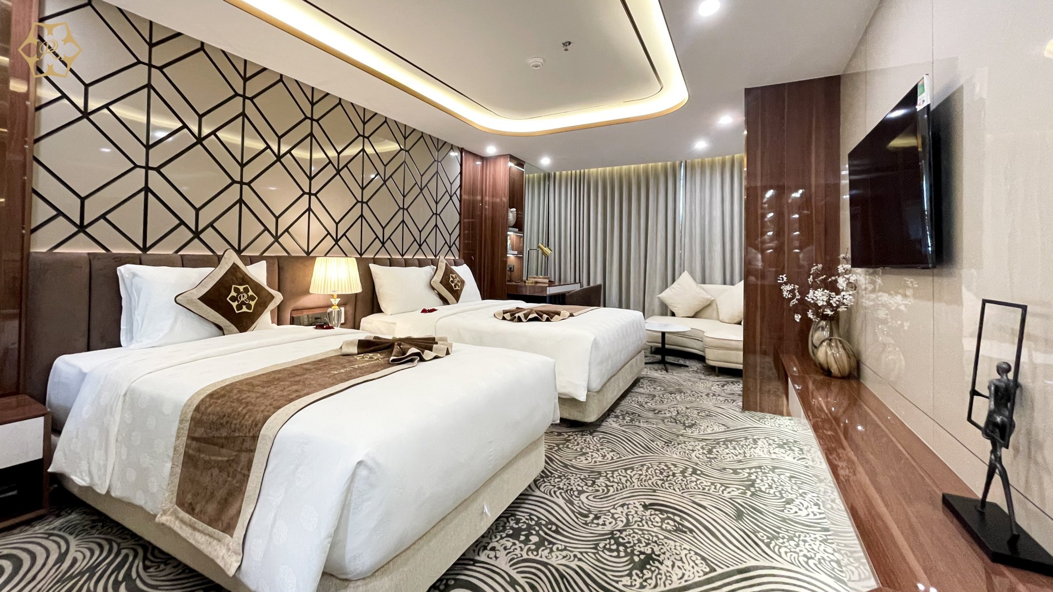 Khách sạn Cửa Đông Luxury